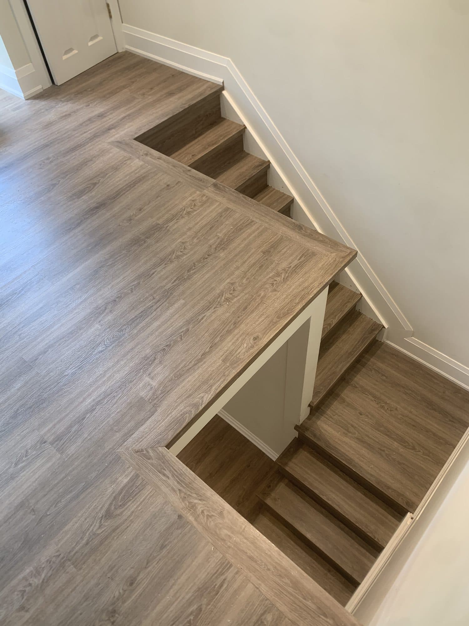 Staircase renovation, treads and railings by Woodstellar