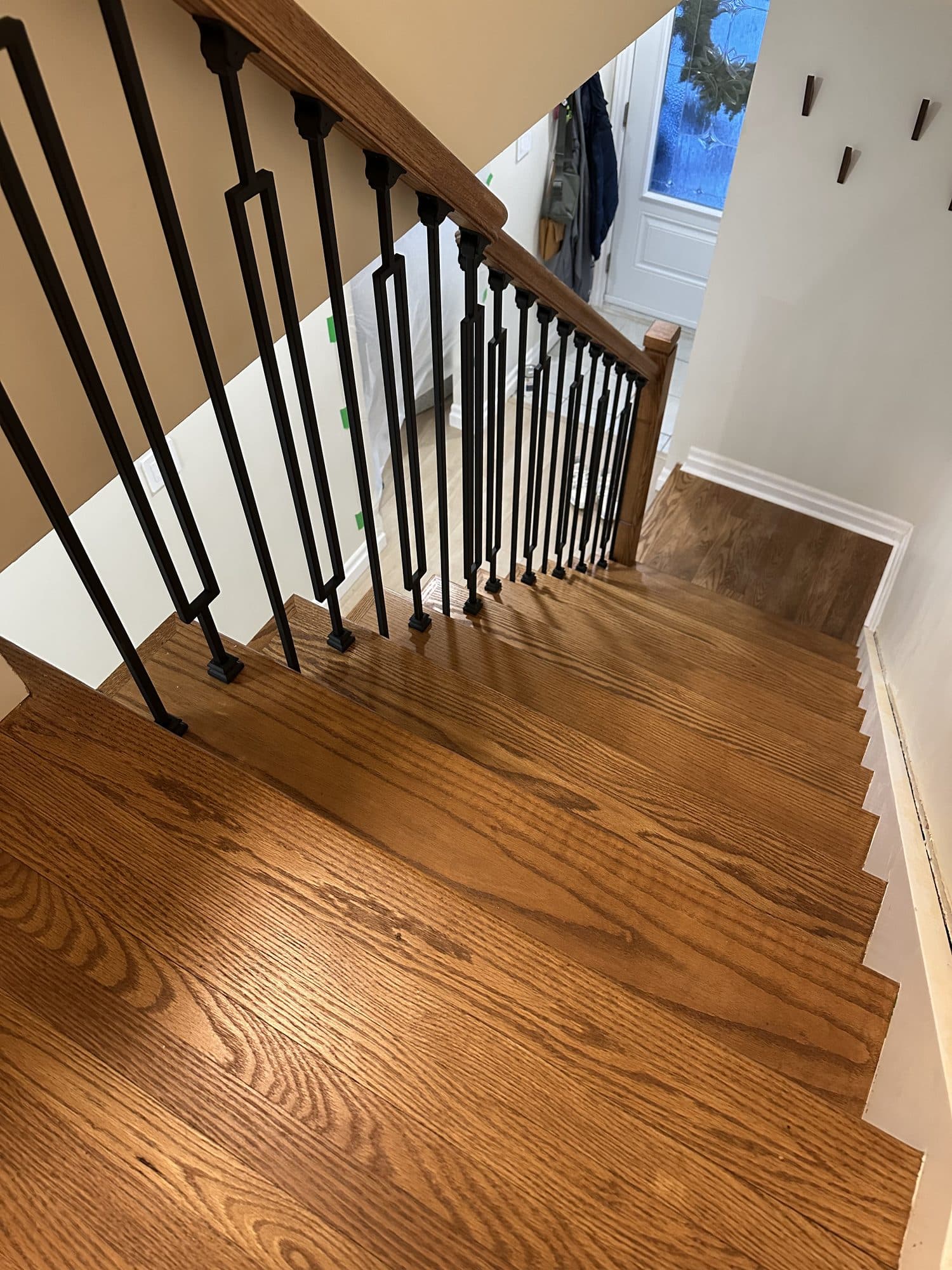 Staircase renovation, treads and railings by Woodstellar