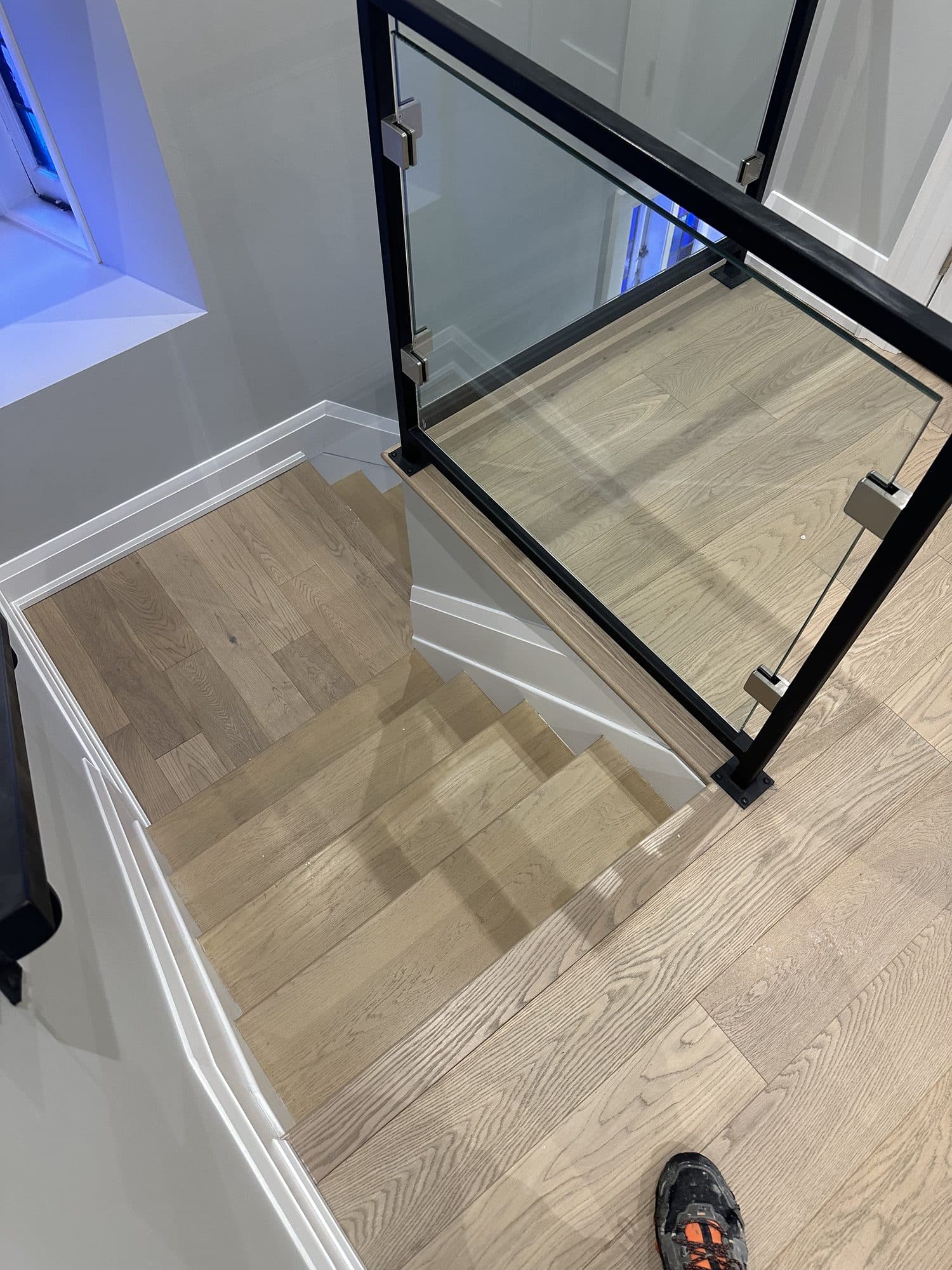 Staircase renovation, treads and railings by Woodstellar