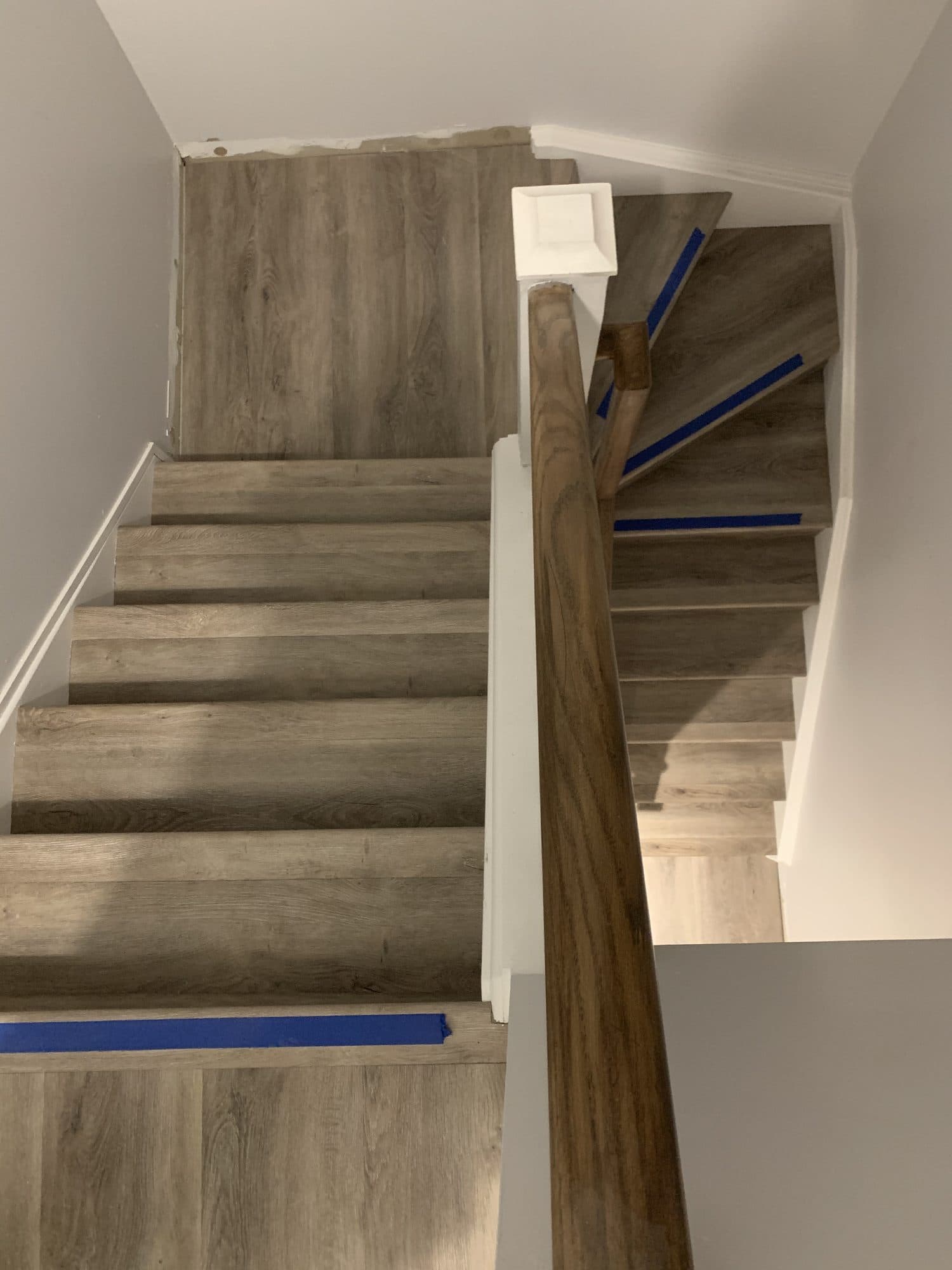 Staircase renovation, treads and railings by Woodstellar