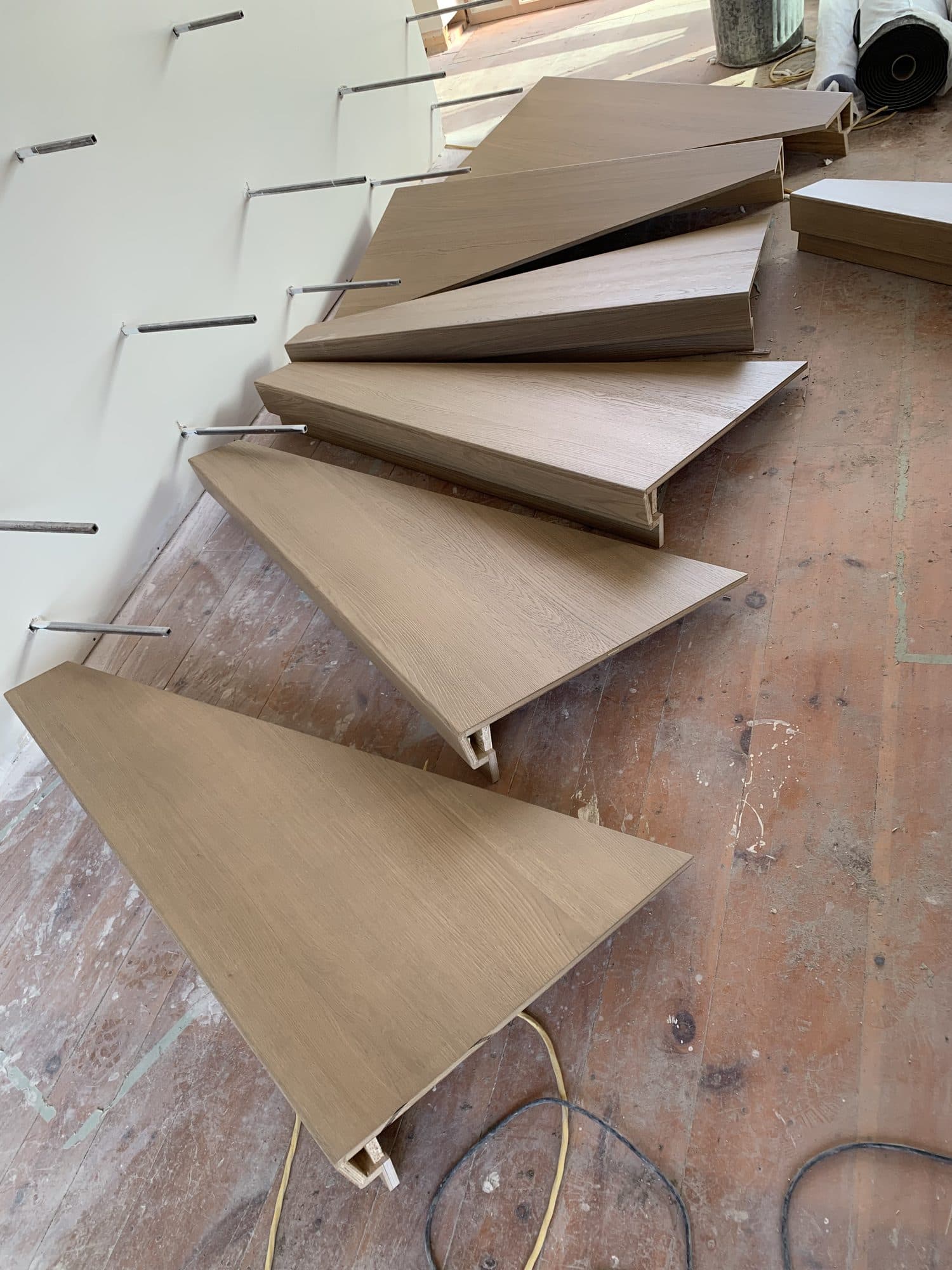 Staircase renovation, treads and railings by Woodstellar