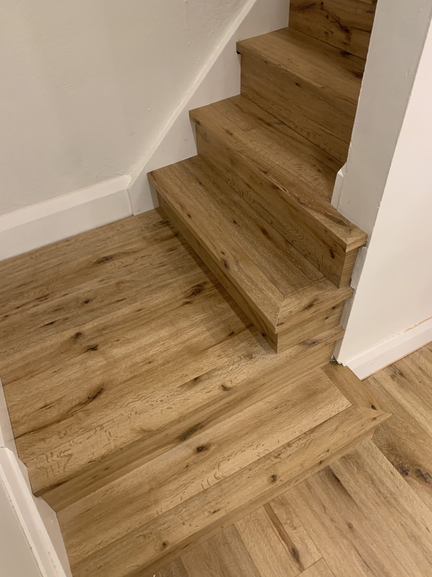 Staircase renovation, treads and railings by Woodstellar