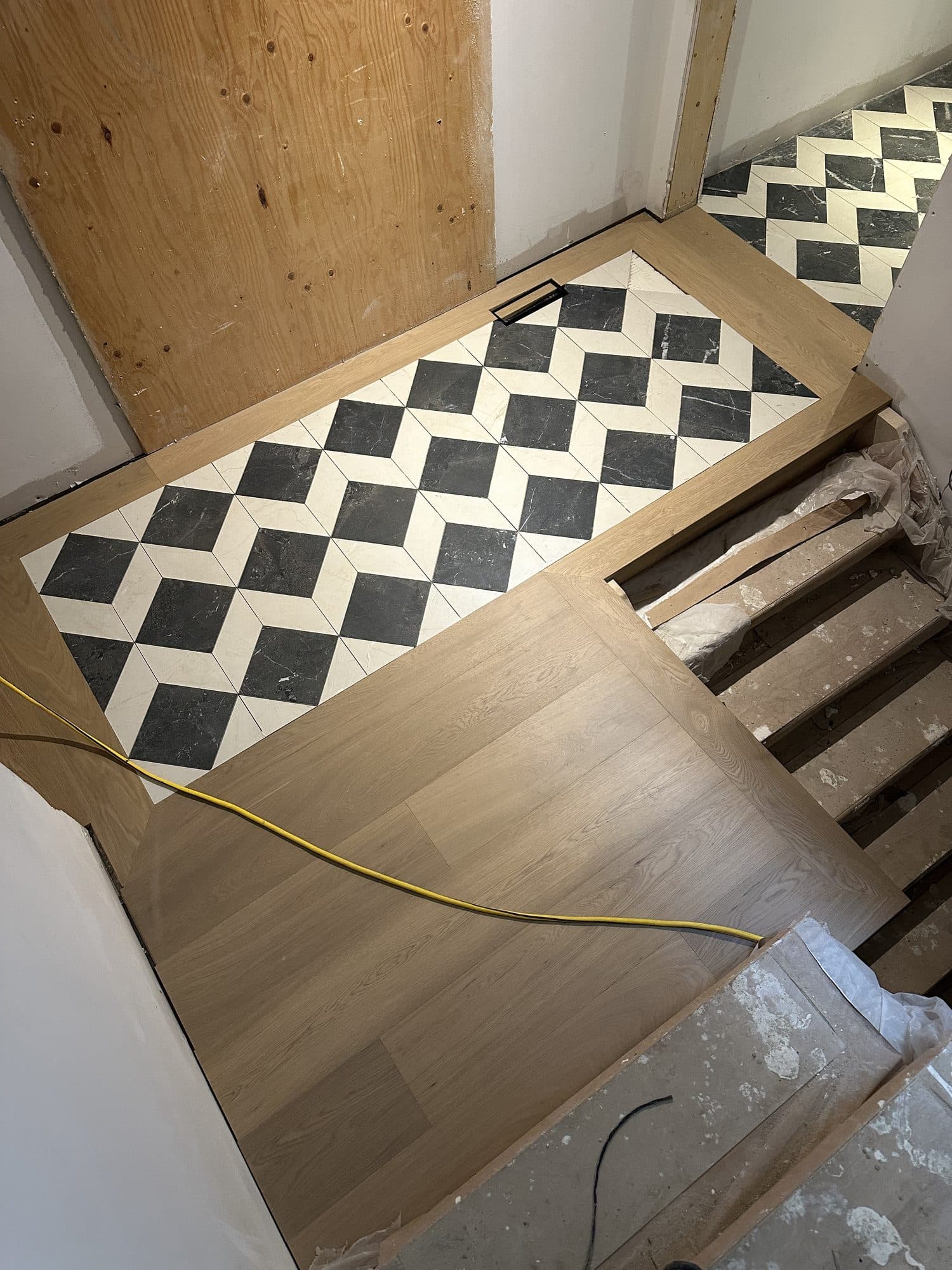 Tile and bathroom finish by Woodstellar