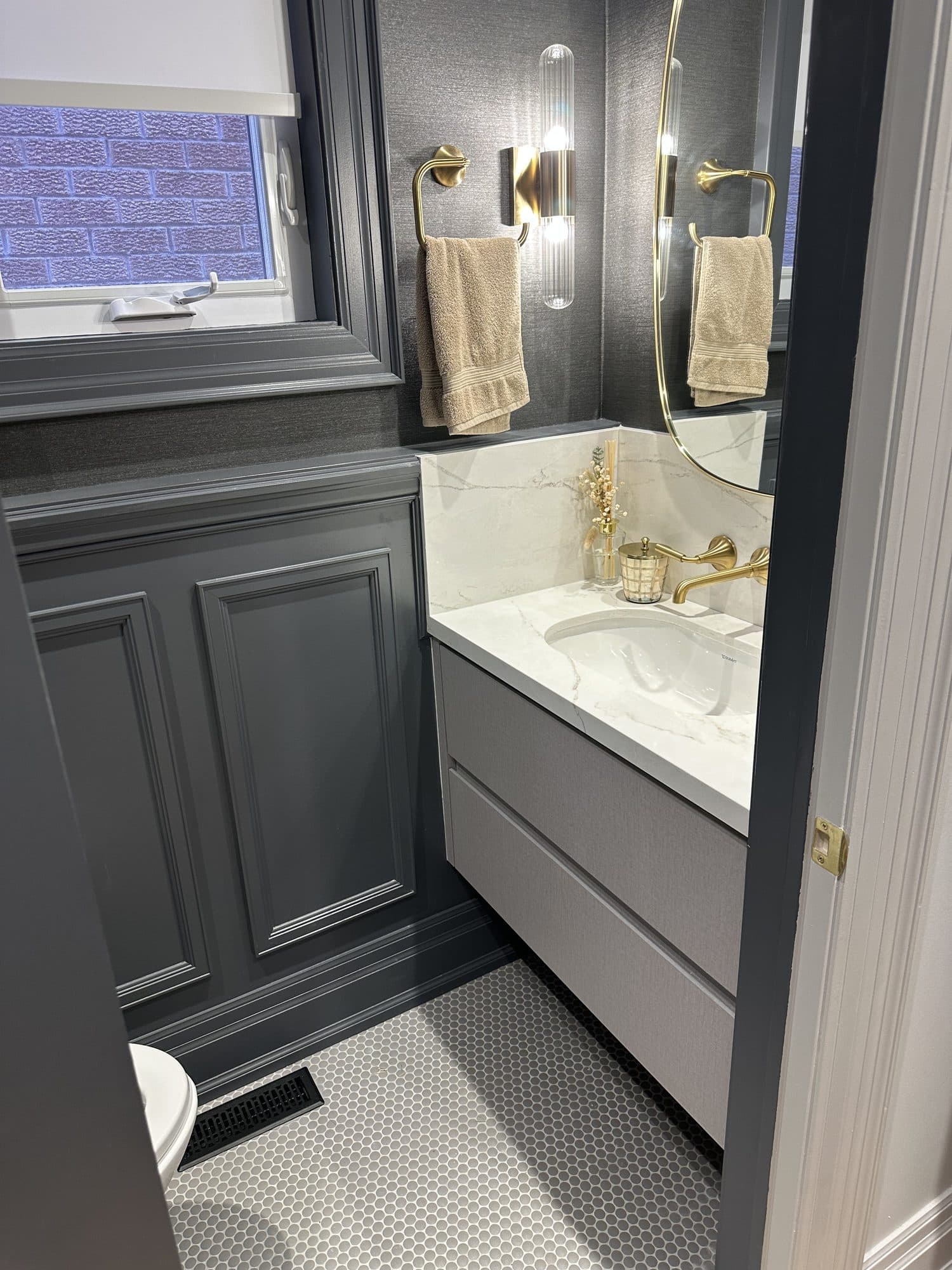 Tile and bathroom finish by Woodstellar
