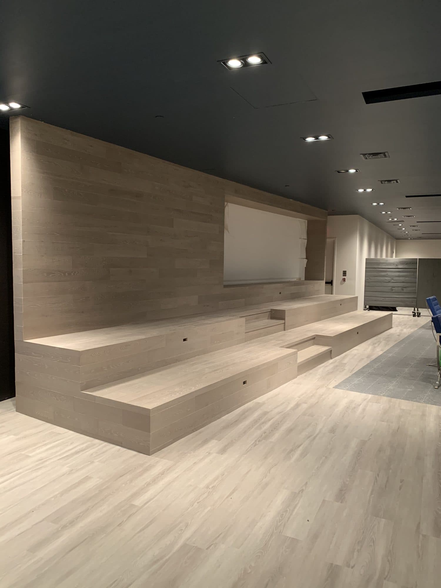 Wainscoting, wall panelling and finish carpentry by Woodstellar