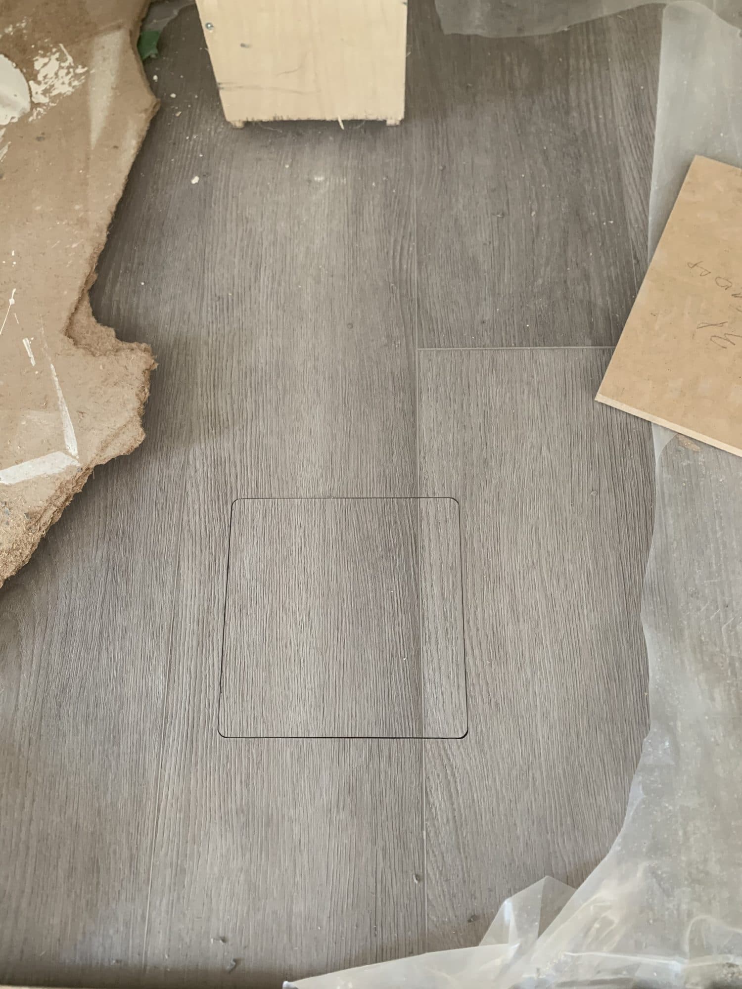 A seamless custom hardwood floor vent by Woodstellar