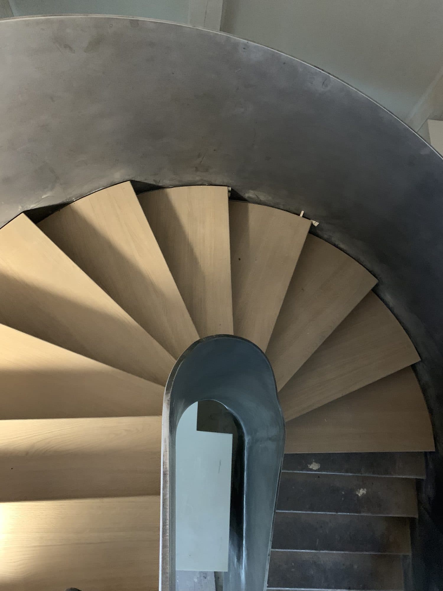 Staircase renovation, treads and railings by Woodstellar
